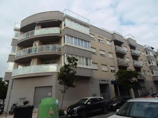 Appartement à Pueblo. Piso con terraza y garaje en el corazón de benicàssim pueblo