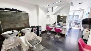 Casa a Casco Histórico. Edificio con negocio en funcionamiento en pleno centro de castel