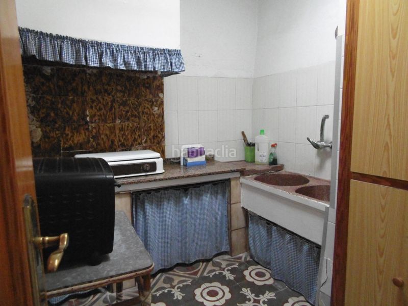 Foto ca063c2f-9d8d-4689-b66c-b331b6a3f056. Casa adossada a Faura