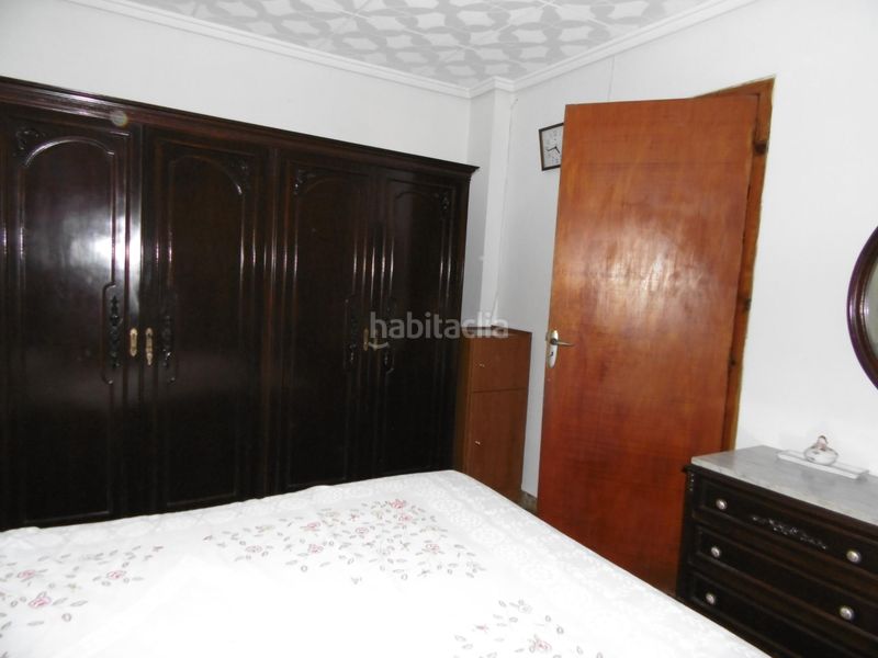 Foto fce8c972-4e8e-4a06-bb10-f50b3d74d1d5. Casa adossada a Faura