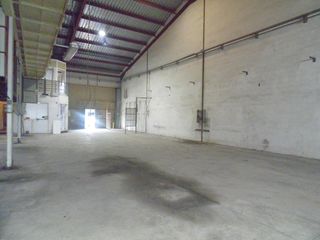 Miete Fabrikhalle in Ensanche - Parque Santa Rosa. Amplia nave industrial en alquiler en castellón  zona poligono c