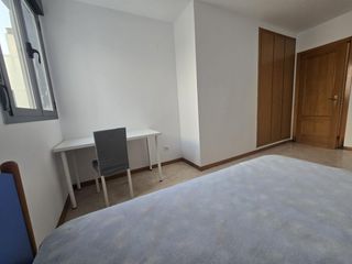 Miete Etagenwohnung in Estación - Universidad. Piso en alquiler por habitaciones solo estudiantes