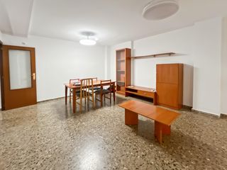 Location Appartement à Avenida de Valencia - Avenida de Casalduch. Amplio y moderno piso en sensal, castellón  950mes