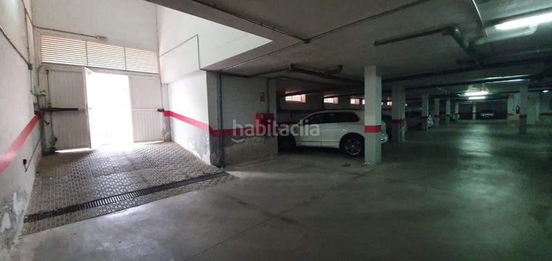 Foto ecce33ed-6fcf-4f5a-b635-941ca9addabe. Aparcament cotxe a Ceutí