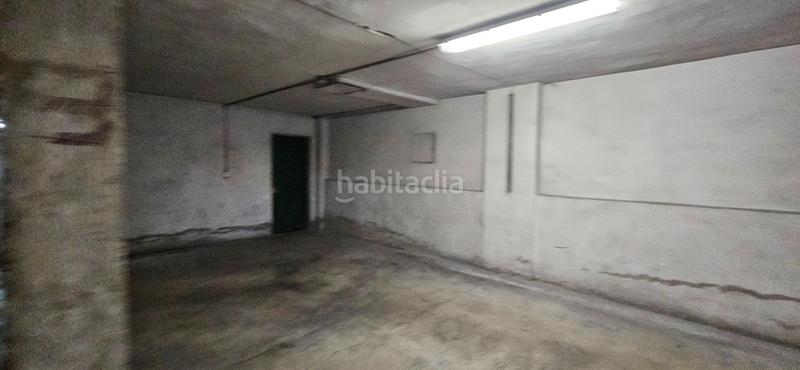 Foto abdb9fcb-c2b7-4bc6-bb6a-edbd588db192. Parking voiture dans Alguazas