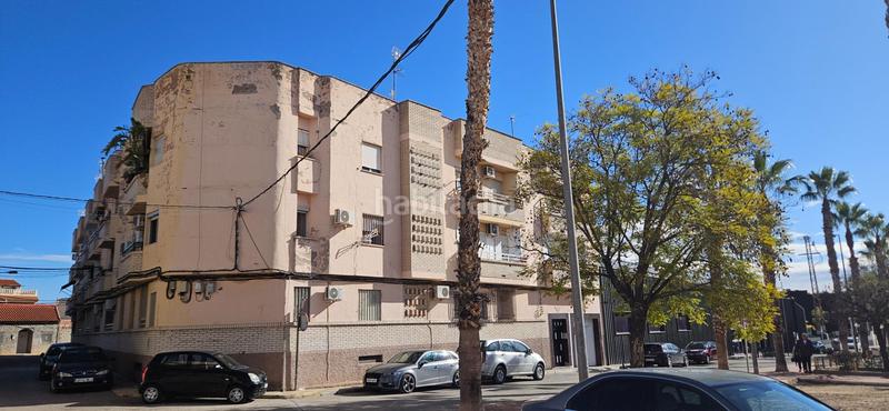 Foto d10076d2-5975-46ee-b59f-6c636c3e547a. Parking voiture dans Alguazas