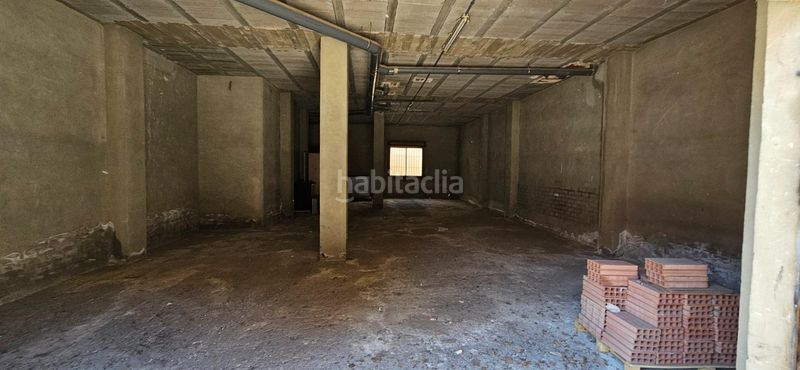 Foto 4c3a4c4f-9f8c-4a44-aad7-b27b7ee0dbbc. Local comercial a Beniel