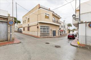 Casa a Fortuna. Se vende casa unifamiliar en fortuna