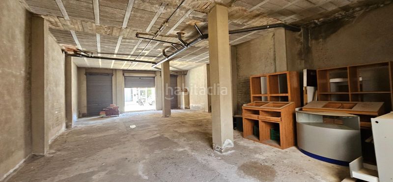 Foto b905bf51-5b4f-4f20-b87d-42bee44f8b98. Local comercial a Beniel