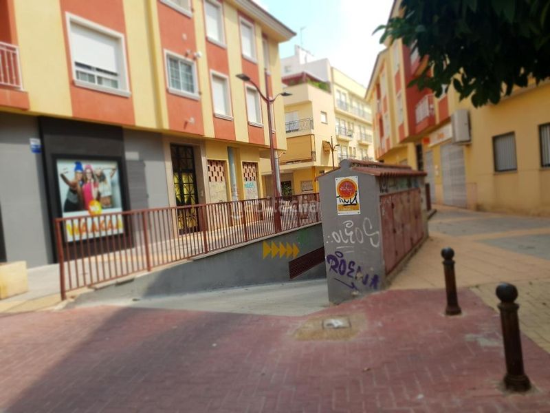 Foto fc48eab8-2269-40e7-ad4f-ae3cbd98b20c. Aparcament cotxe a Alcantarilla