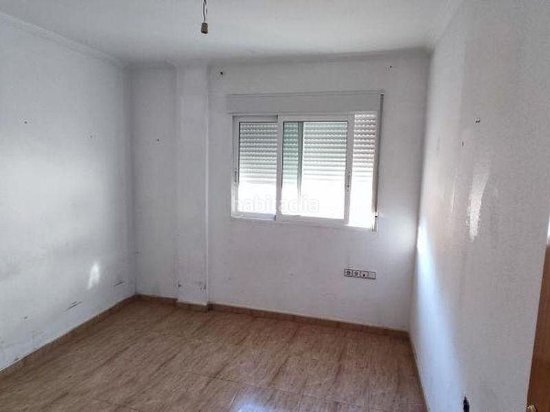 Foto 7add5ce3-6220-4b2c-be26-346157a768c5. Pis amb aparcament a Fortuna