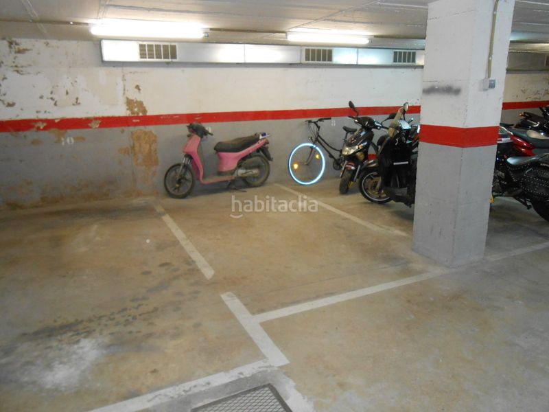 Foto a64414e6-03ca-49f9-981f-646a16ebe935. Car parking in El Camp d´en Grassot i Gràcia Nova Barcelona
