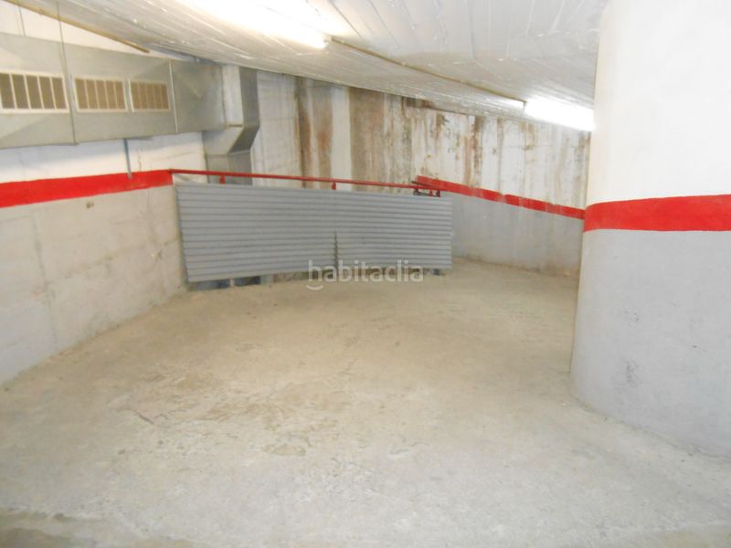 Foto d8b72d97-7b6c-4109-9318-5b2978cd1518. Car parking in El Camp d´en Grassot i Gràcia Nova Barcelona