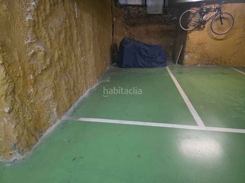 Foto 7f51e100-00ae-4df4-ab03-63485f10f9aa. Aparcament cotxe a La Font d´en Fargues Barcelona