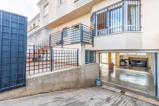 Casa adossada  Calle cervantes. Adosado con piscina