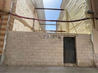 Wohngrundstück  Calle bascula de la. Terreno urbano de 270 m2 en venta en calle de la bàscula