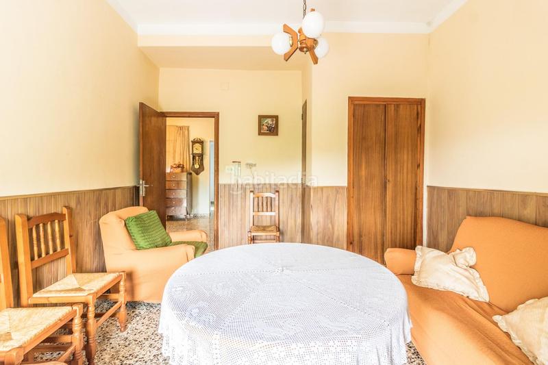 Foto 03e8b4fe-a02b-4229-9863-87b7840a5af8. Casa amb aparcament a Manuel