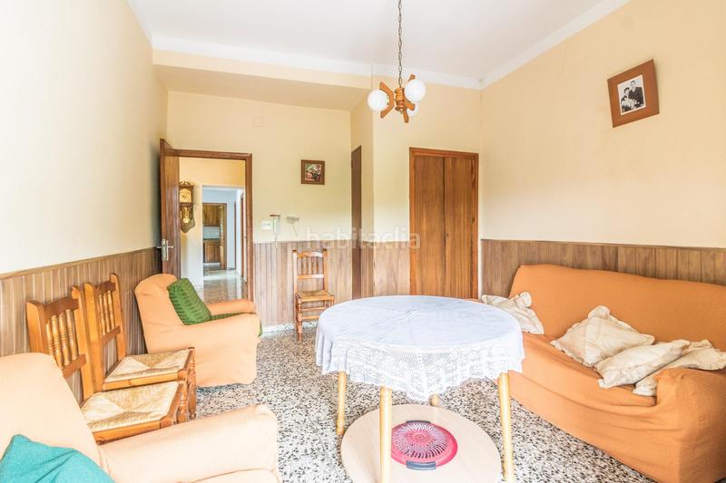 Foto b2038719-0ddb-4f2d-8d7e-60fade613594. Casa amb aparcament a Manuel