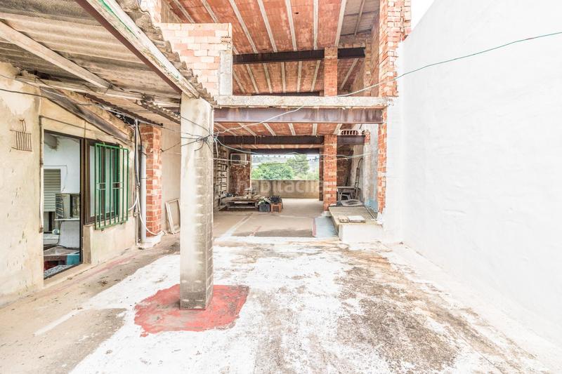 Foto f89f7eab-47cb-4188-abcb-f43ed562e0f6. Casa amb aparcament a Manuel