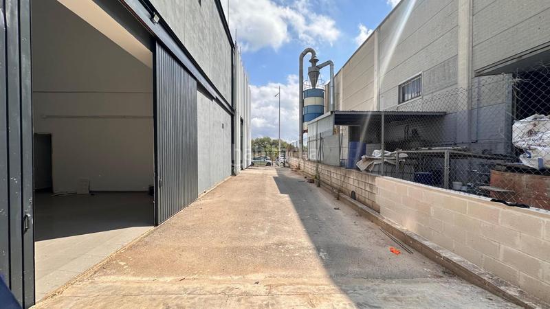 Foto b37adf5d-3682-4ed9-b3b5-5feb4d10dfe3. Nave industrial  en venta y alquiler en Algemesí