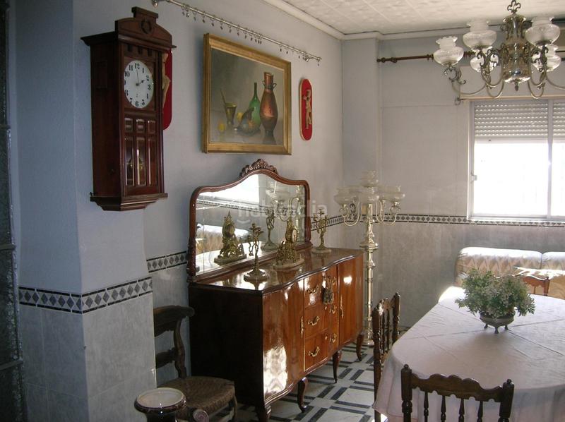 Foto 2ab9b963-1d15-4aa1-9be3-dff5456bf1dd. Casa edificio con casa piso garaje en Masalavés