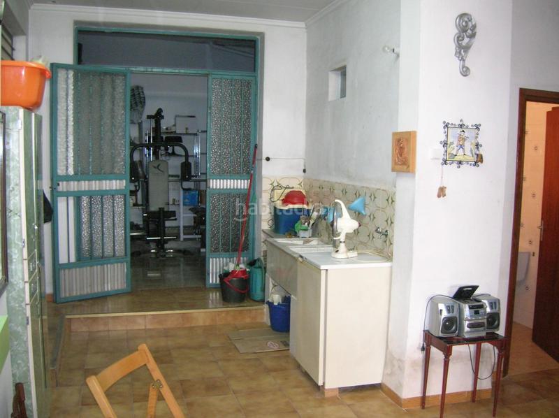 Foto 512a1527-a8be-4fae-8e1e-3ca308a86f95. Casa edificio con casa piso garaje en Masalavés