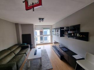 Appartement  Calle safor la. Piso de dos habitaciones y dos baños con plaza de garaje en carl