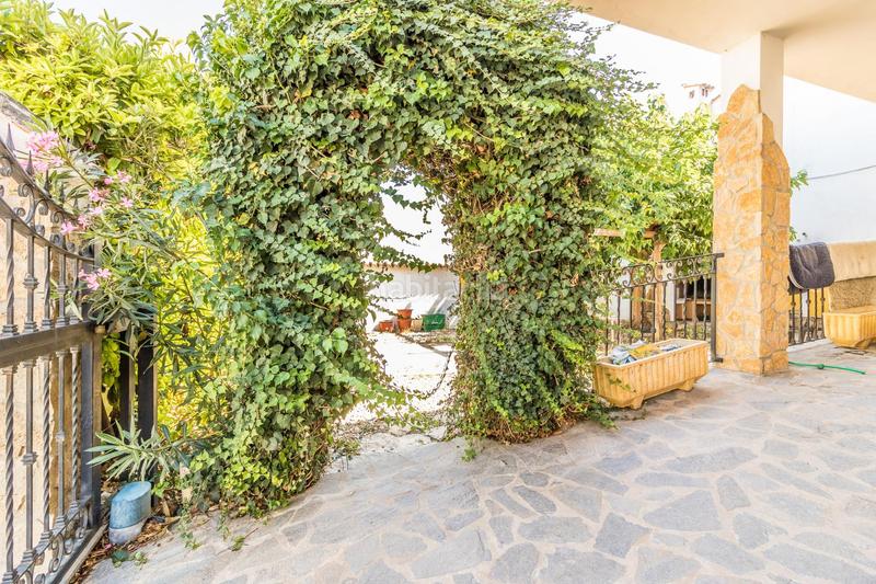 Foto 4ad89f42-b0be-41f4-862d-1261139ee731. Reihenhaus mit parking in Senyera