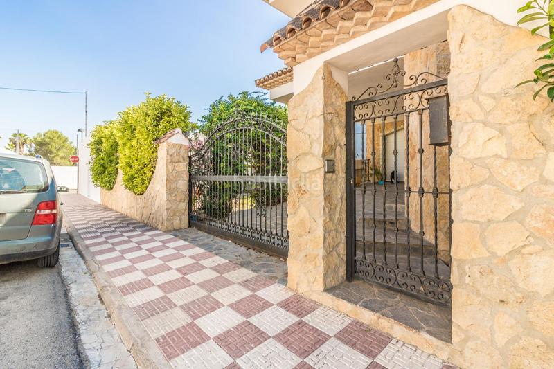 Foto 93ac7ebb-4f18-45d8-b740-1c7f32321f7c. Reihenhaus mit parking in Senyera