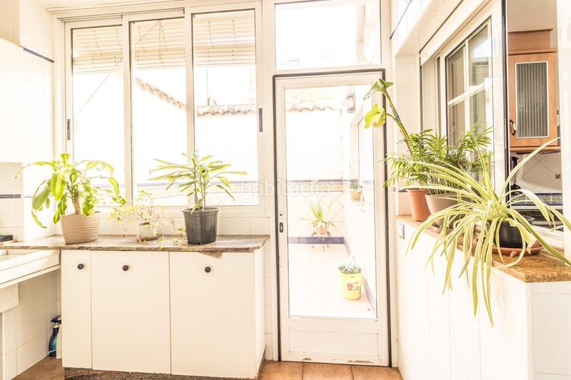 Foto f4c7f716-069b-404b-b128-b48e5af68778. Reihenhaus mit parking in Senyera