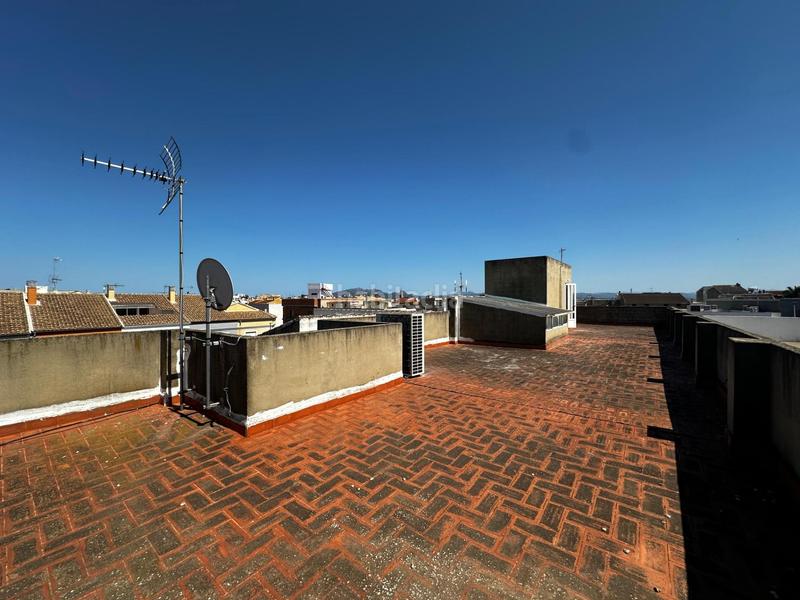 Foto 2b769478-4f39-4226-a00f-848b556f3616. Gebäude in Guadassuar