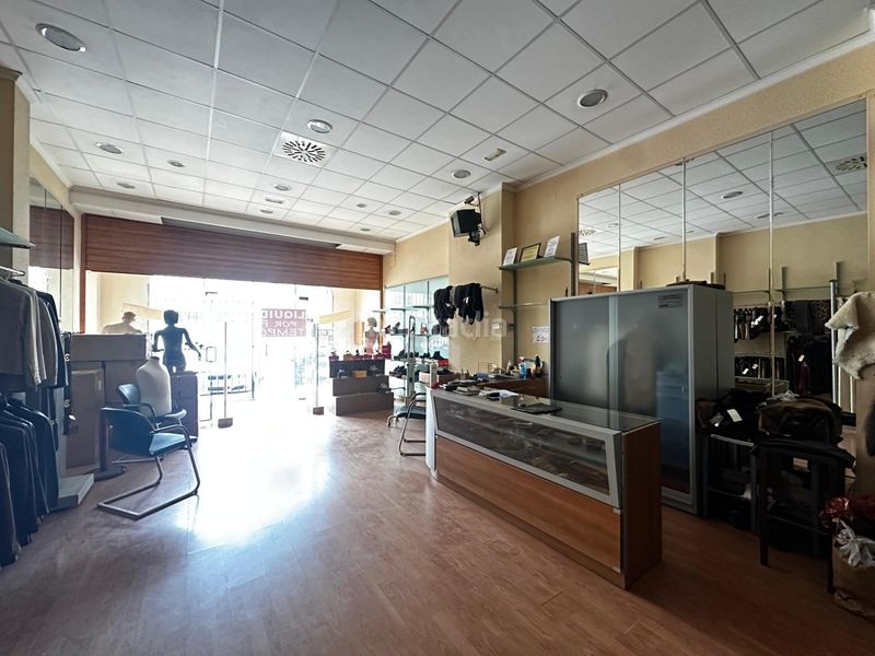 Foto 7e9d05e3-0a16-4954-acf9-b56835a48dce. Local comercial a Llombai
