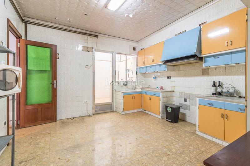 Foto 8f4b9647-8a9a-4043-98fc-0136160e1cb9. Edificio  con gran potencial en Carlet