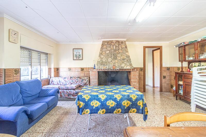 Foto 0fb238f2-1e03-425e-a6c7-b31b21f5fcc9. Casa chalet rústico en venta en Carlet