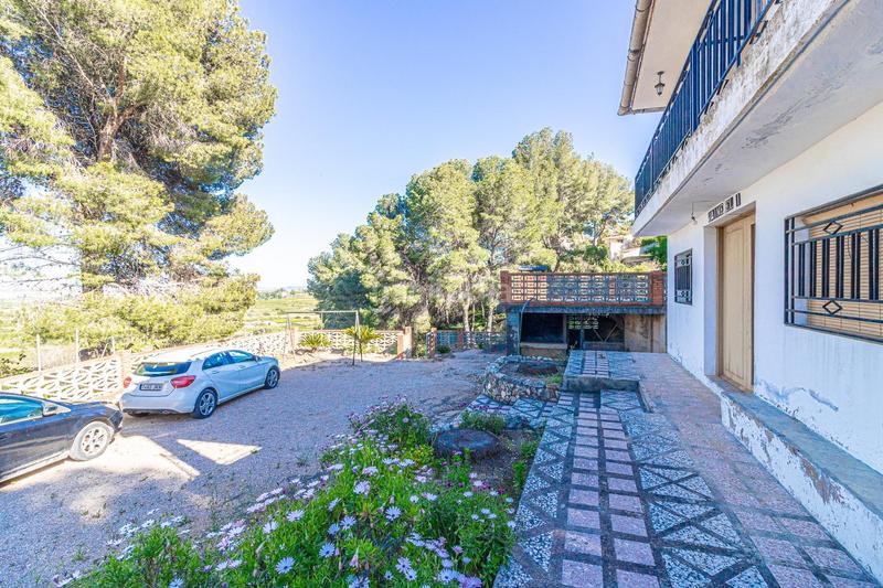 Foto 273415d8-570d-41d0-a9c9-5ba2ef854cde. Casa chalet rústico en venta en Carlet