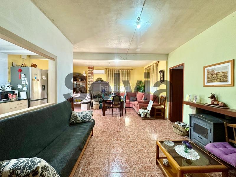 Foto b44f7dbd-d4a1-48d8-a8b6-6e082fab1949. Xalet amb aparcament a Carlet