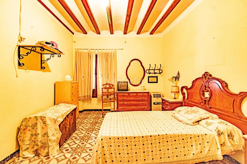 Foto ce69bc7f-c0bb-4b04-9331-9bb0ce092976. Maison avec parking dans Manuel