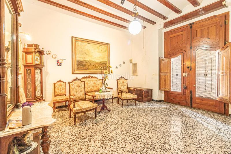 Foto e9a8b834-bf1b-40ad-b134-8cecd02c10e6. Maison avec parking dans Manuel