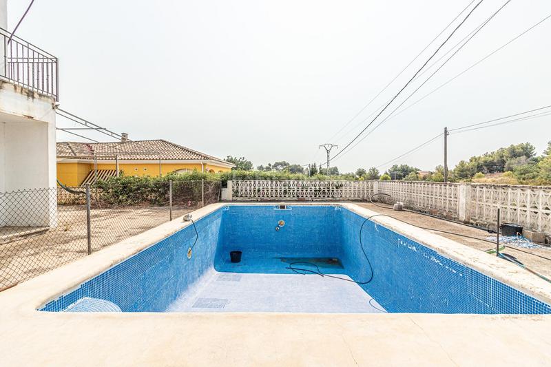 Foto 0bae26f6-c28b-4513-9897-53ea264b4a26. Chalet tu próximo hogar te espera en los lagos en Alginet