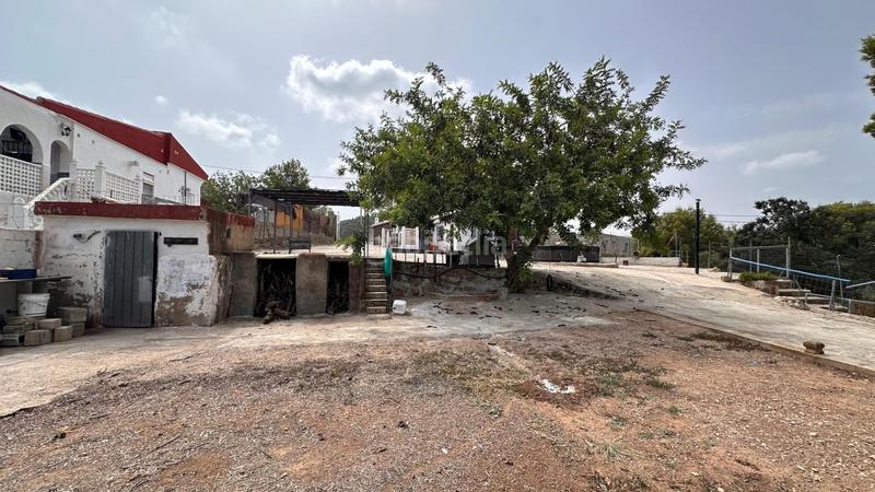 Foto f3658a50-814d-4dea-b921-8d126fc6f2c1. Casa  de campo rústica en venta en Llombai