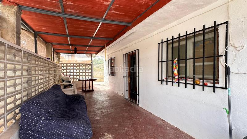 Foto f5b130fd-b8a1-4b9f-8658-2d8c47aa3de8. Casa  de campo rústica en venta en Llombai