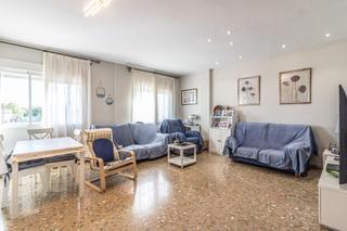 Casa adosada en Alcúdia (l´). Unifamiliar adosado con amplitud, luminosidad y confort en lalcú