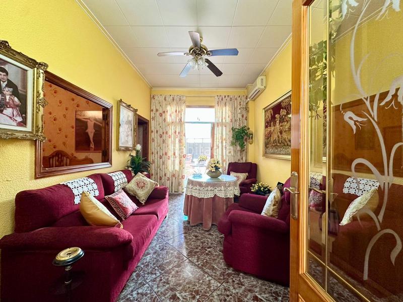 Foto 157a50c0-c46c-4b91-967f-b463d739295f. Maison avec parking dans Alberic