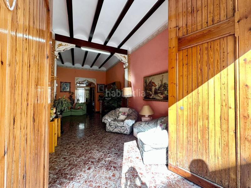 Foto 323fe4c5-d2e9-40ae-bdda-f40c1d1ba8e6. Maison avec parking dans Alberic