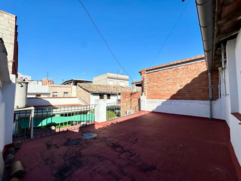 Foto f84b2c78-7ab6-46a2-a77d-d3a10f363583. Maison avec parking dans Alberic