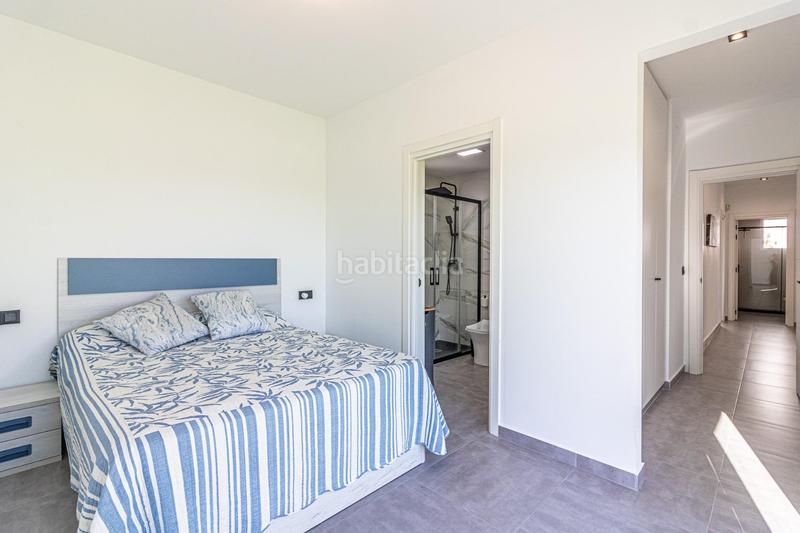 Foto a7db800f-0589-4a94-9d0b-e0b9df30e1e2. Chalet avec parking piscine dans Catadau