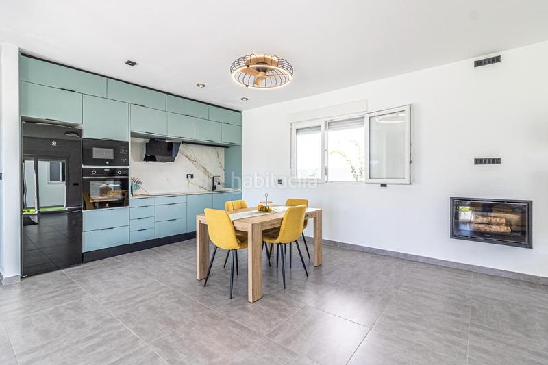 Foto d362755a-56bf-42a5-9b5d-59b9c1056f16. Chalet avec parking piscine dans Catadau