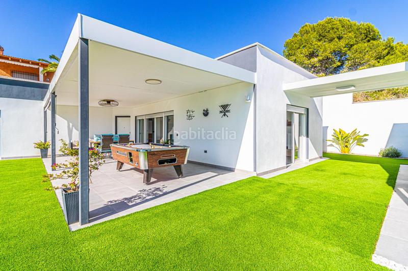 Foto f99d89a6-ef01-46c8-b1f0-e935c4ccd362. Chalet avec parking piscine dans Catadau