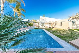 Chalet  Ausias march ii. Chalet con vistas en venta en urbanizaci�n ausias march ii