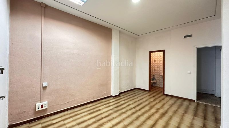 Foto f4ab8fa4-6b9e-4e08-9a5e-832393d37f35. Local comercial a Carlet